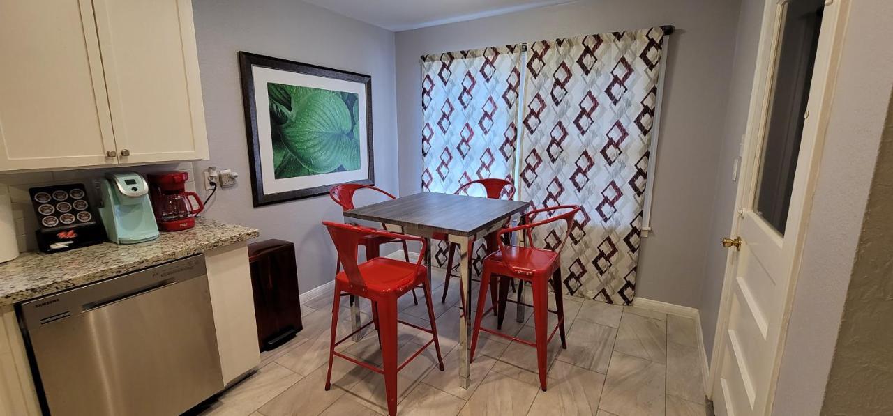 The Harby Street House - Close To U Of H, Stadiums, Downtown, Med Center Houston Bagian luar foto