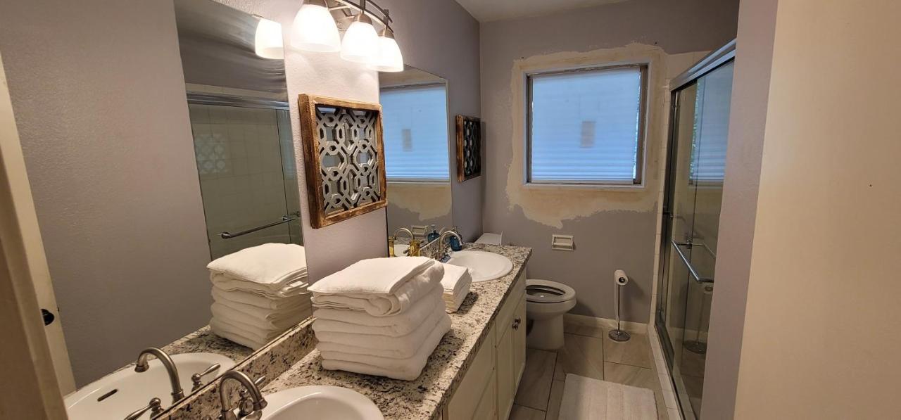 The Harby Street House - Close To U Of H, Stadiums, Downtown, Med Center Houston Bagian luar foto